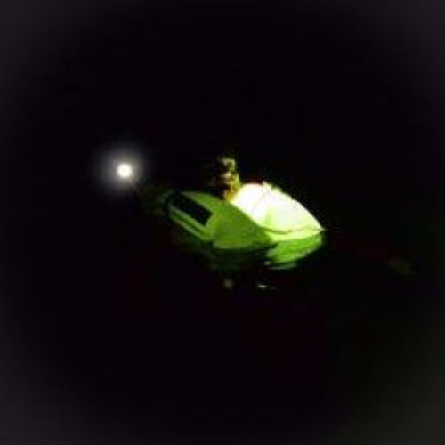 BRIGHT LIFE JACKET LIGHT IN THE WATER