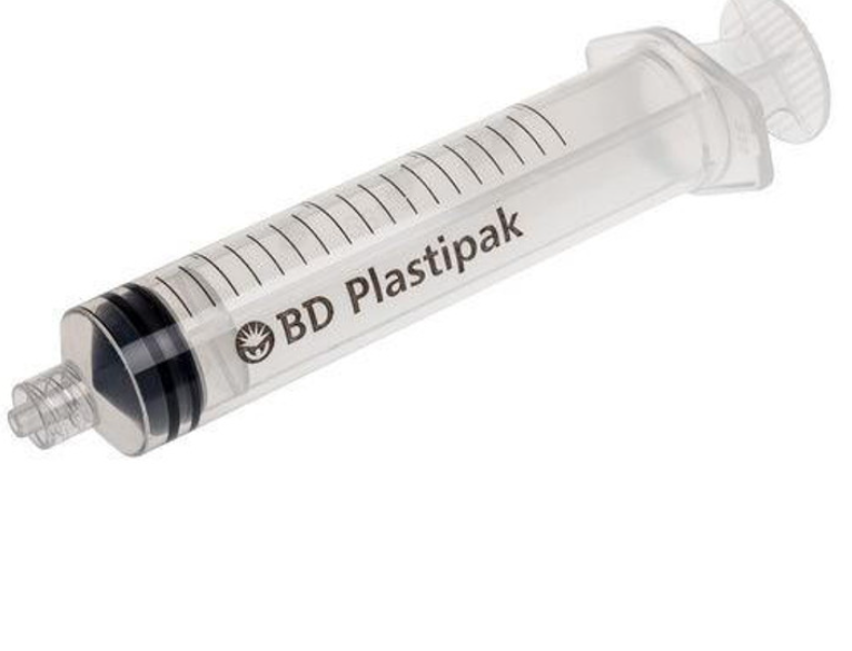 Blue Gee calibrated graduated pot and syringes