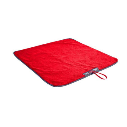 Two Bare Feet Changing Mat- Open Water Swimming